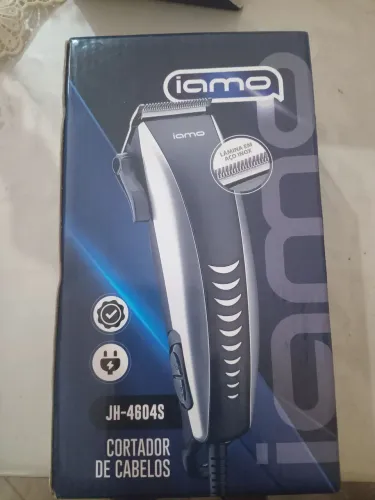 3 máquinas de cortar cabelo iamo com defeito,valor R$ 50,00 as três.