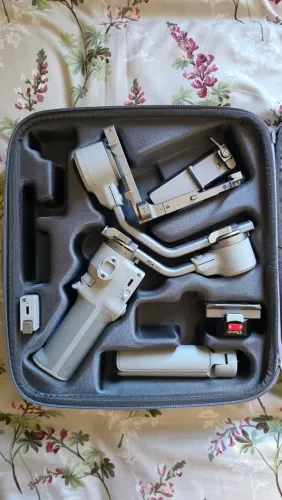DJI RS 4 Mini + Módulo de Rastreamento + Case Rígido