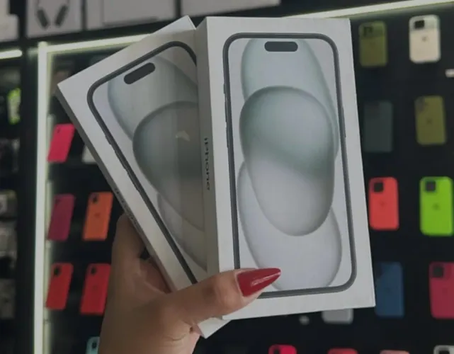 iPhone 17