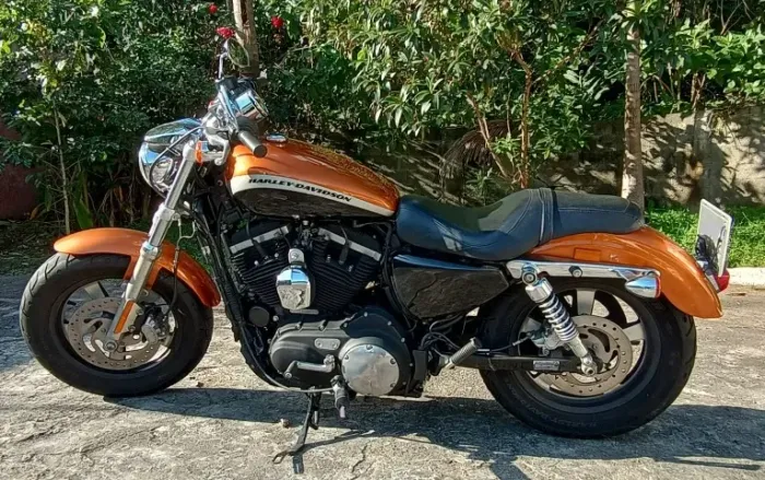 HARLEY-DAVIDSON SPORTSTER 1200 CUSTOM CA