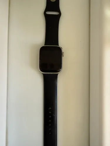 Vendo relógio Apple Watch  Series 7 45 mm Cor: Starlight