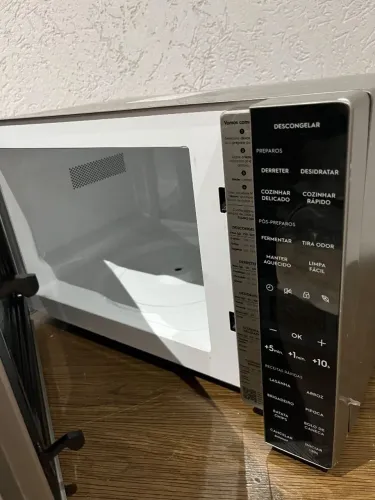 Micro-ondas Electrolux Efficient 36L 127V - Para Conserto ou Peças