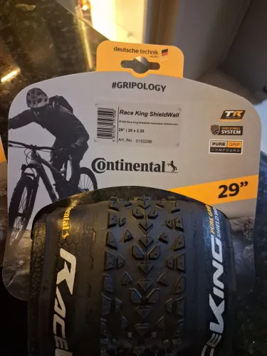 Par de pneu Mtb Continental Race King aro 29 2.2