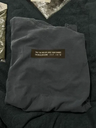 vendo camisa Calvin Klein nunca usada
