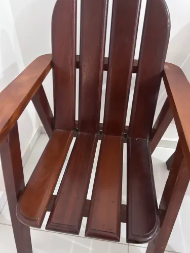 Vendo kit com duas cadeiras e Mesa