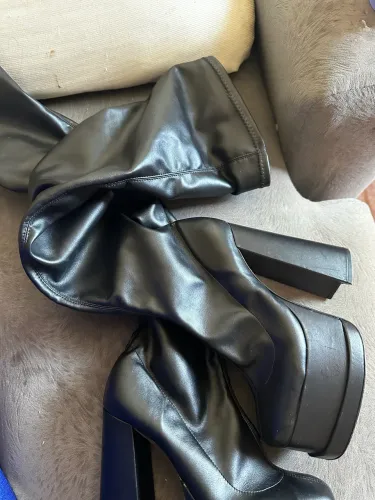 Bota cano longo SHUTS