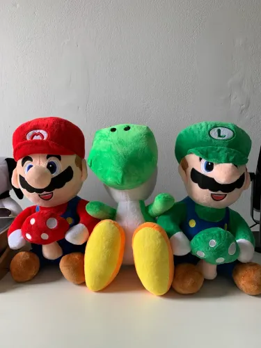 Pelúcias - Mario Bros, Luigi e Yoshi