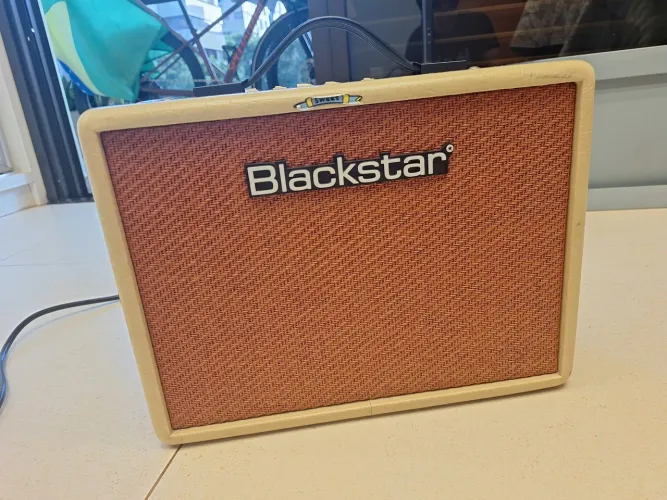 Amplificador de Guitarra Blackstar Debut 15e