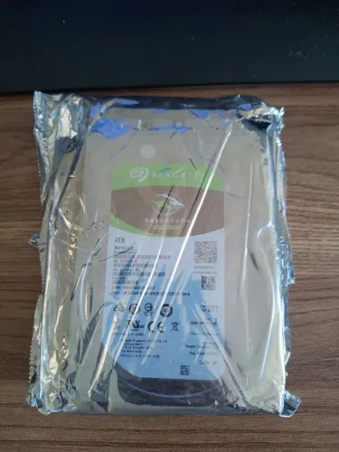 HD SEAGATE 4 TB BARRACUDA - Lacrado