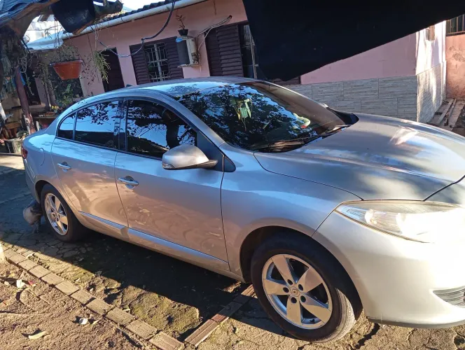 Renault Fluence Sed. Dynamique 2.0 16V Flex Mec. 2011