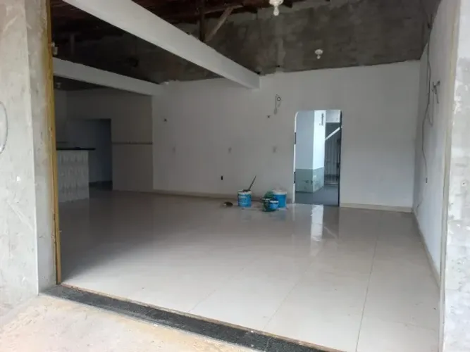 Alugo Casa