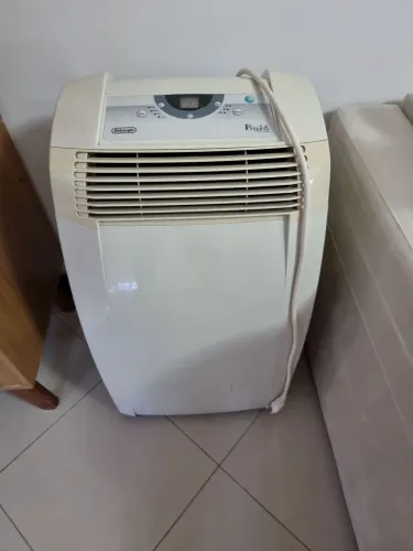Ar-Condicionado Portátil De'Longhi Pinguino PAC C100 - 12.000 BTUs - 110/127V