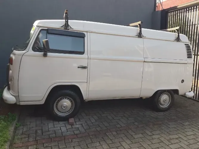 Volkswagen Kombi Furgão 1.4 MI Total Flex 8V 2011