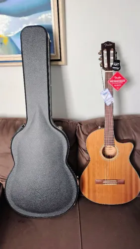 VIOLÃO FENDER C/ CASE - OPORTUNIDADE 