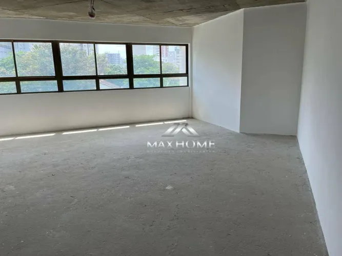 Vendo sala comerical com 47 m² no melhor trecho das Graças.