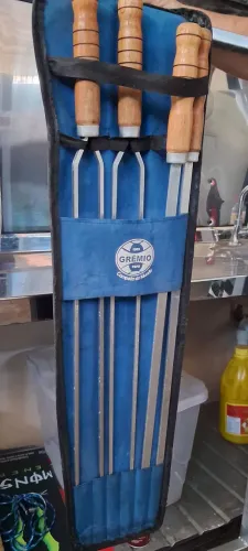 Vendo kit 4 espetos inox
