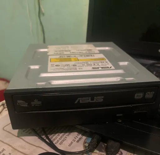 Leitor de CD e DVD marca ASUS