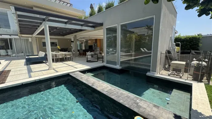 Casa com 5 suítes, 1400 m² - Alphaville - Barra da Tijuca - Rio de Janeiro/RJ