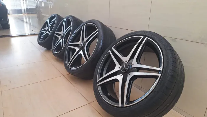 Rodas Mercedes AMG Aro 20