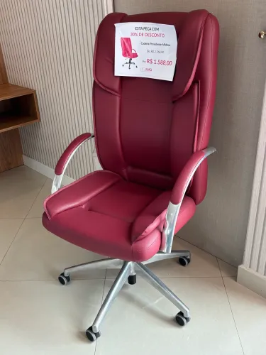 Troca de Showroom - Cadeira Presidente Midhas