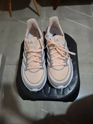Tênis Adidas