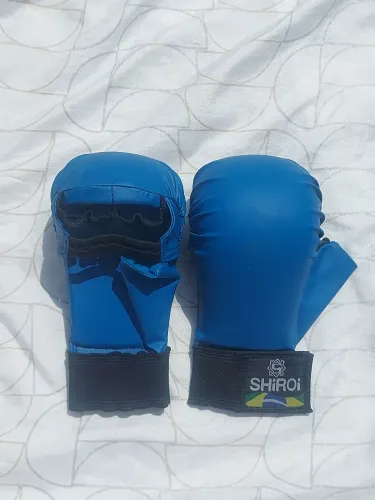 Luva Shiroi de Karatê. Proteção, Conforto e Qualidade para o Seu Treino!