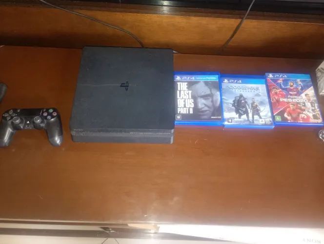 Ps4 slim 1 Terabyte 