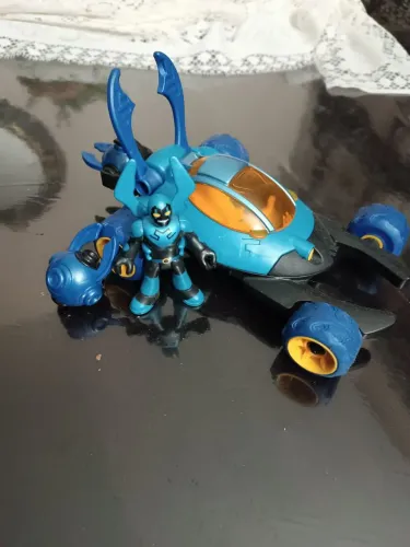 Imaginext DC Justice League - Besouro Azul + Veículo (completo)