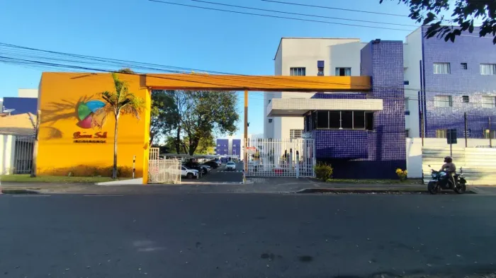 Imóvel para aluguel possui 72 metros quadrados com 3 quartos em Lourival Parente - Teresin