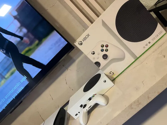 Xbox séries S leia a descrição