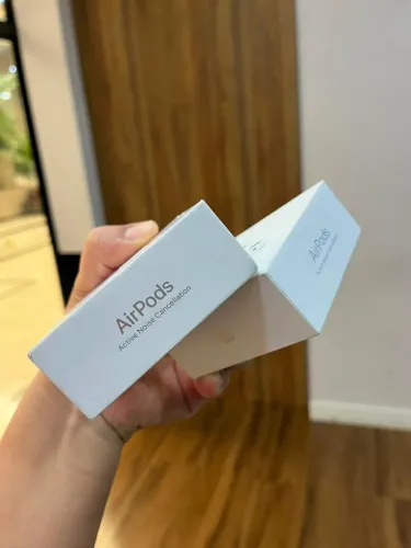 AirPods 4 novo lacrado com cancelamento de ruídos - entrego 