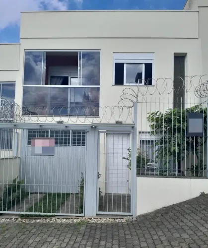 Sobrado a venda em Caxias do Sul, bairro Pio X