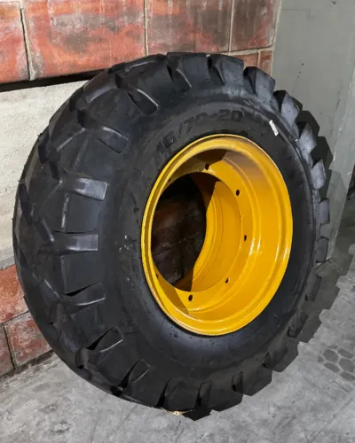 Pneu 16/70-20 com Roda para Pá Carregadeira Bruto Brasil BTR20
