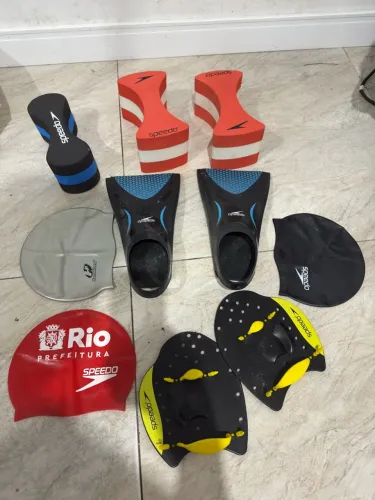 Equipamento para natação
