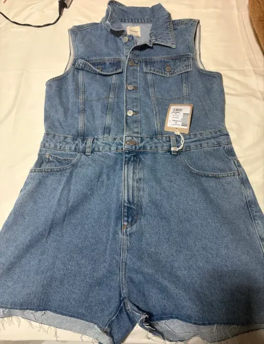 Macaquinho jeans, marca Hering, tamanho G, novo!