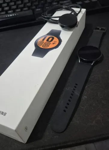 Samsung Galaxy Watch 4