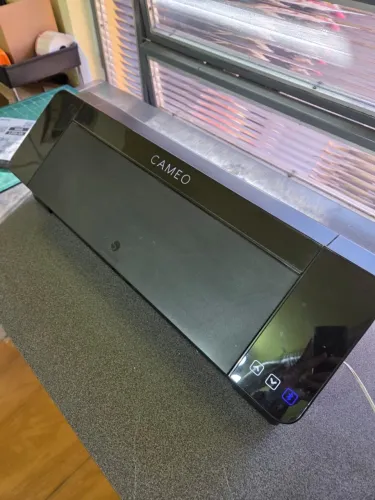Silhouette Cameo 4 - Perfeito estado - Máquina de recorte