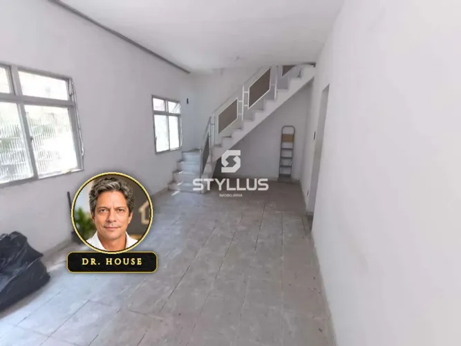 Casa Duplex com Terraço e Suíte em Localização Privilegiada em Pilares! M02A