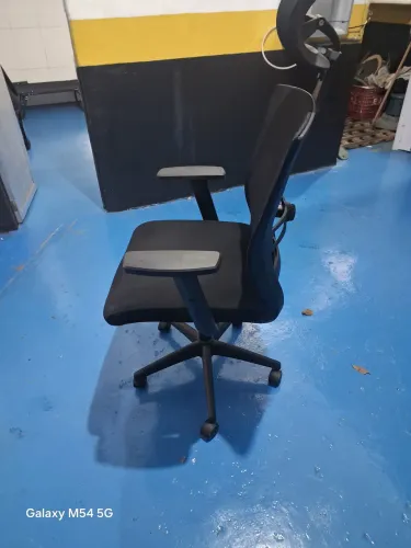 Cadeira de computador em perfeito estado