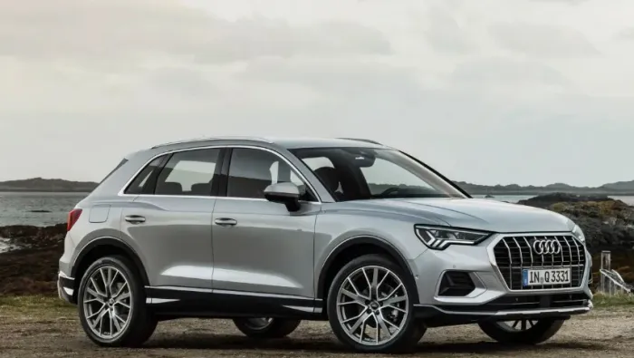 Moldura Paralama Dianteiro Direito Audi Q3 2018 Original