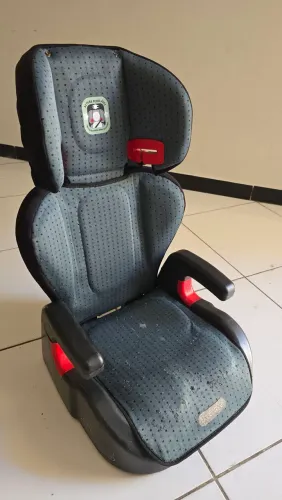 Cadeirinha e assento Burigotto 2 em 1