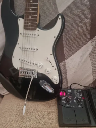 Guitarra + pedaleira