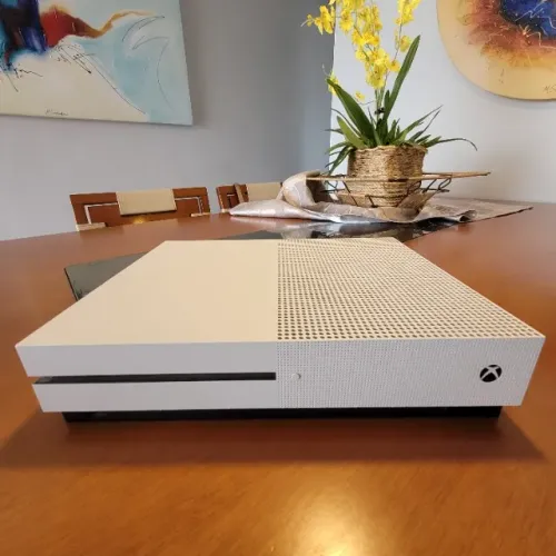 Xbox One S 500GB Branco + Controle Original + Kit de Reparo