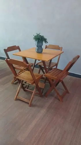Jogo de Mesa e cadeiras de madeira PROMOÇÃO
