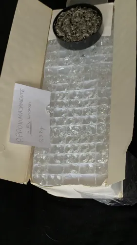 Cristais castanha cx com 1800 unidades
