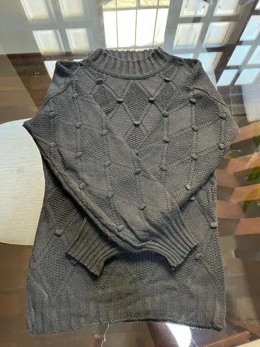 Blusa de tricô preta