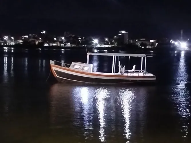 Barco de fibra
