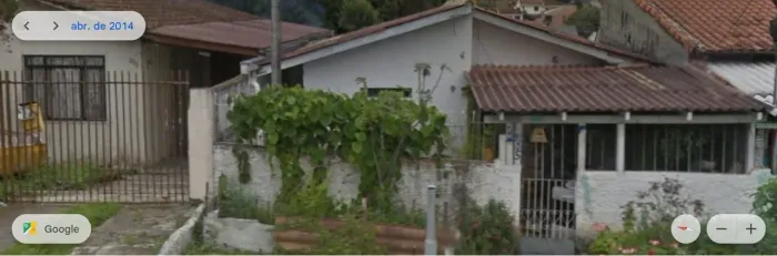 OPORTUNIDADE DE CASA NO BAIRRO ALTO