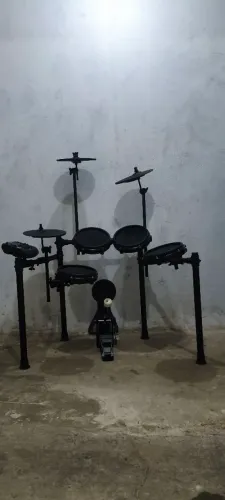 Bateria Eletrônica Alesis Nitro Mesh Kit 8 Peças