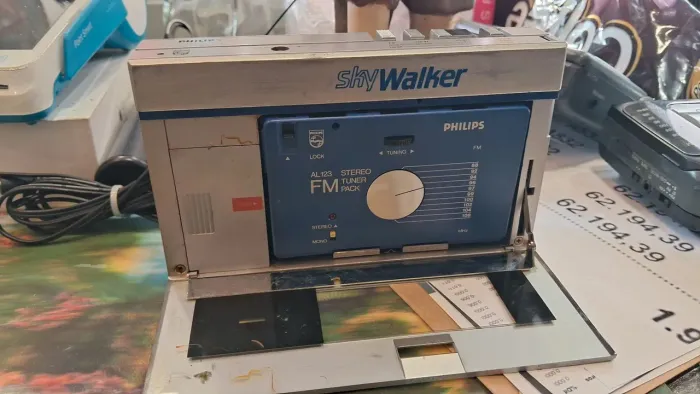Walkman rádio portátil Philips Sky Walker AL123, um modelo vintage raro